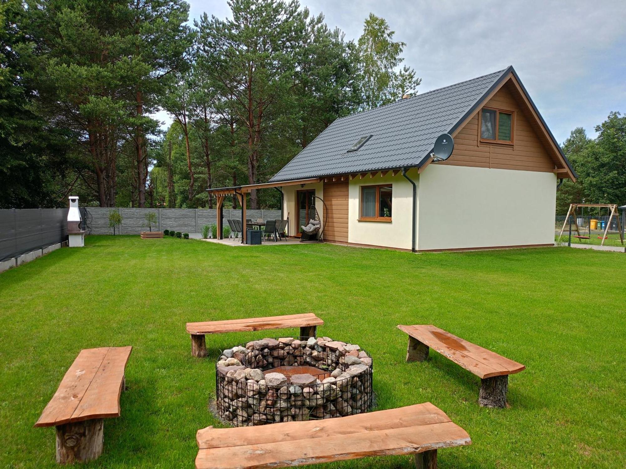 Domek Lipowy Balia-Jacuzzi Sasino Exterior foto